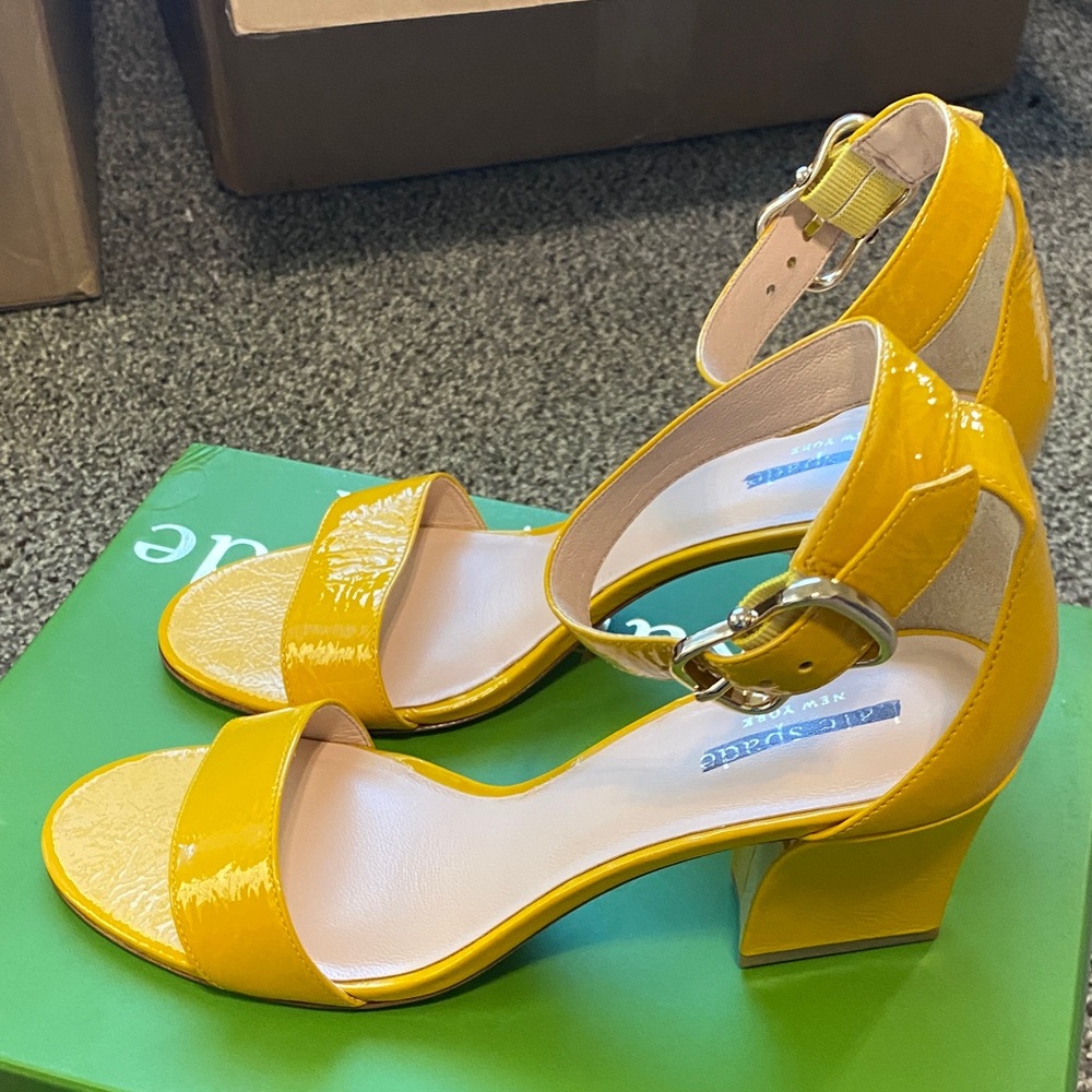 Kate Spade Susane Crinkle Patent Marigold Bright Yellow Sandals Size 8 - Picture 7 of 10